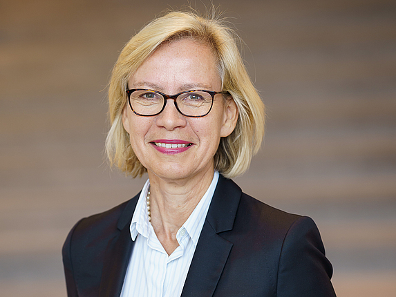Porträtaufnahme von Frau Dr. Wahl-Wachendorf